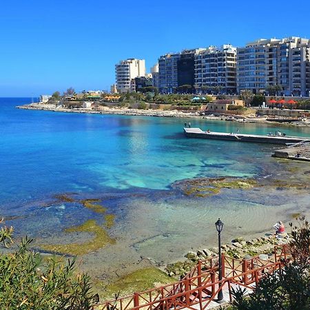 דירות Picturesque Sliema Pad Steps From The Seafront מראה חיצוני תמונה